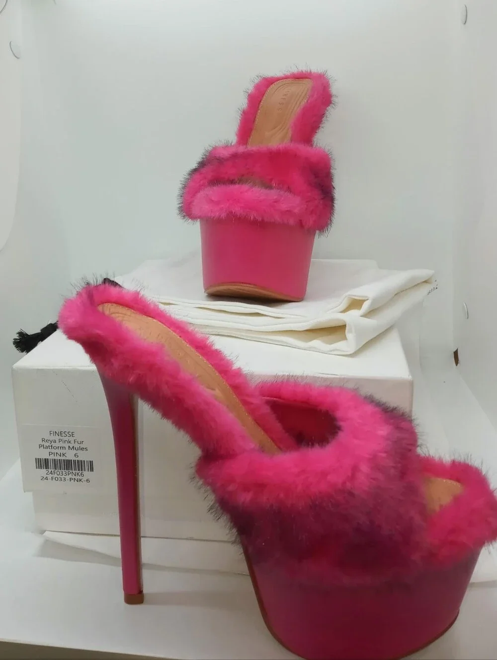 Finesse Reya Pink Fur Platform Mules/Sizes 6&7/NWB/MSRP $79
